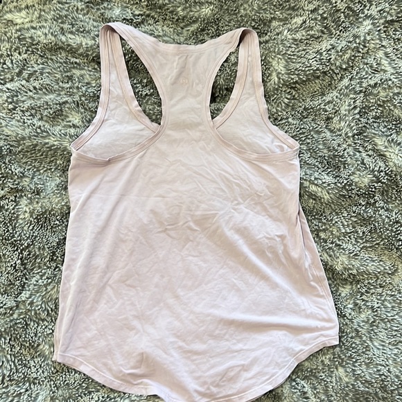 Lululemon tank top size 4 - Picture 2 of 3